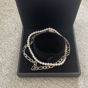 Broken Kollar chain half pearl